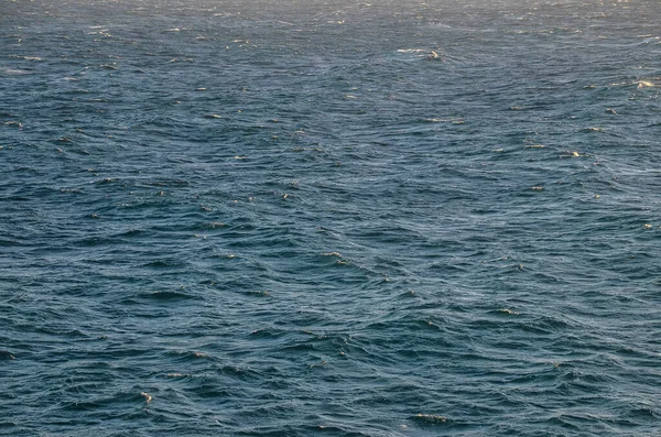 Blauw Stilstaand Zeewater Met Rimpel — Stockfoto