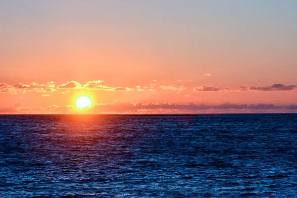 太陽はテネリフェ島の大西洋に沈むカナリア諸島スペイン — ストック写真