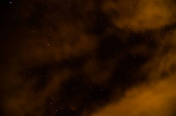 Mnoho Hvězd Noční Obloze Mraky — Stock fotografie