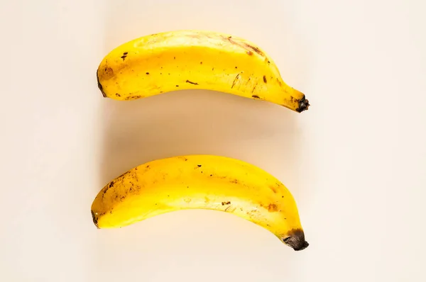 Großaufnahme Bild Bananen Auf Weißem Hintergrund — Stockfoto