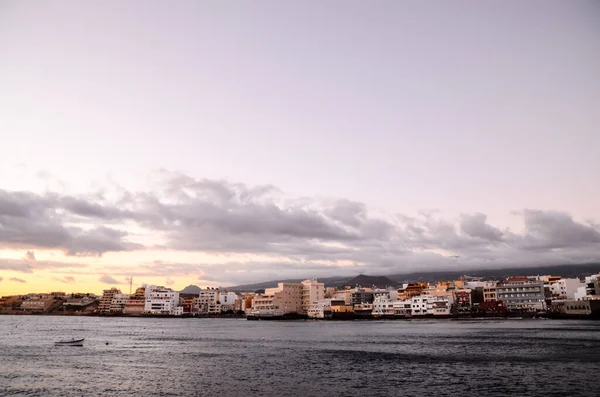 Mar Edifícios Pôr Sol Medano Tenerife Canárias — Fotografia de Stock