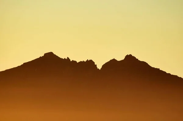 Prachtige Zonsondergang Hemel Bergen Heuvels — Stockfoto