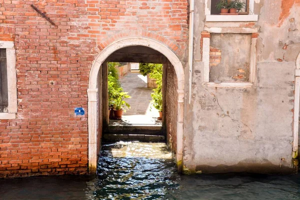 Oud Gebouw Gracht Van Venetië Italië — Stockfoto