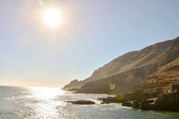 Prachtige Zonsondergang Boven Zeekust — Stockfoto