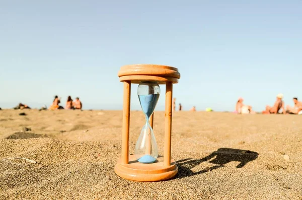 Фото Песочных Часов Песчаном Пляже — стоковое фото