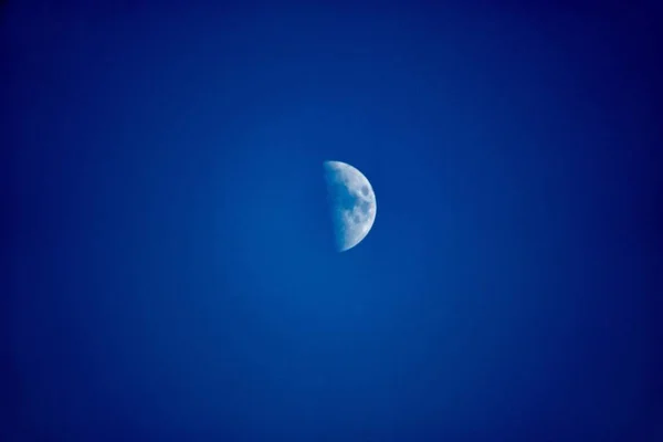 Księżyc Niebie — Zdjęcie stockowe