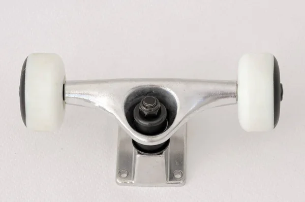 Novas Peças Skate Fundo Branco Rodas — Fotografia de Stock