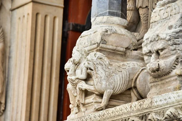 Скульптура Льва Фото Фон Цифровое Изображение — стоковое фото