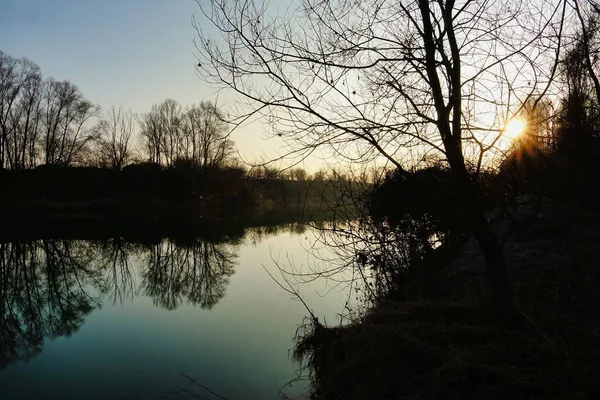 Sonnenuntergang Auf Dem Fluss — Stockfoto