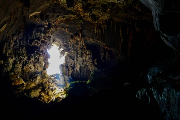 洞穴中的洞穴 美丽的照片数码照片 — 图库照片