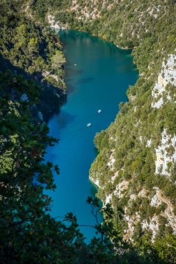 Verdon Gorge manzarası yukarıdan, Quinson, Provence; Fransa