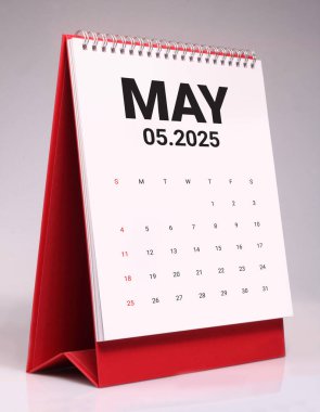 Mayıs 2025 masa takvimi şablon tasarımı