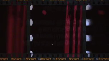 Hareket Arkaplanındaki Soyut Dinamik Dalgalar ve Parçacıklar