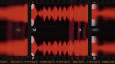 Vintage Film 'de Retro Audio Waveform: Görsel Ses Tasarım Elemanı