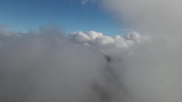 Vista Aérea Nubes Blancas Cielo Azul Vista Desde Avión Tripulado — Vídeo de stock