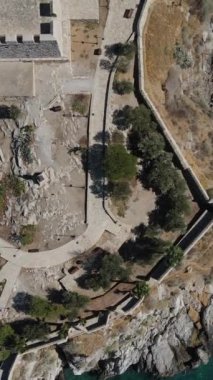 Kale manzarasını oluşturan yapılar İHA, kale duvarları ve Türkiye 'den Kusadasi, Aydın' ı oluşturan kulelerin en üst görüntüsü tarafından çekildi.