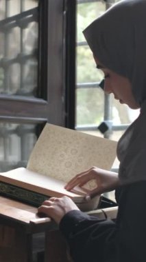  İslam 'a yönelmiş mescitlerde 