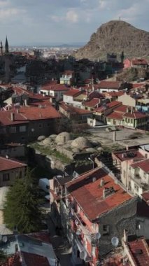 Havadan İHA, İslami Müslüman Osmanlı Camii 'ni Anadolu Tarihi Binası' nı hedef aldı. Afyon Şehri Türkiye
