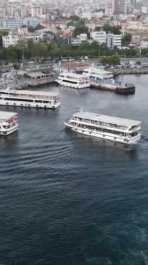 İstanbul 'da yüksek kalite hava aracı ile vurulan İstanbul İHA' sı Boğaz 'dan feribot geçiyor