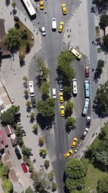 İstanbul 'daki Mihrimah Sultan Camii, İstanbul' daki DJI insansız hava aracı, şehir manzarası, tarihsel konum Uskudar of Turkey Uskudar Mihrimah Sultan Cami ve Kulliyesi ile havadan çekim 