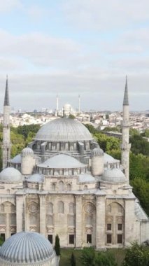 Seyzade Cami Camii İstanbul 'daki antik semboller, Dji insansız hava aracı kent manzaralı havadan çekimler, Türkiye' nin tarihi konumu Fatih 