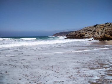 Atlantik Okyanusu kıyısında. Portekiz. Cascais..