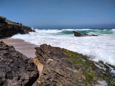 Atlantik Okyanusu kıyısında. Portekiz. Cascais..