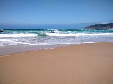Atlantik Okyanusu kıyısında. Portekiz. Cascais..