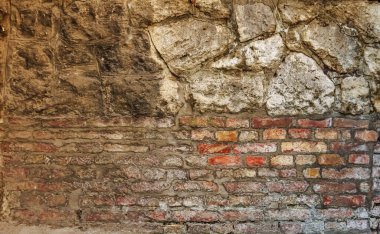 Budapeşte 'deki eski tuğla işleri.