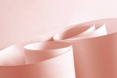 Bir rulo sıcak pembe kağıt..