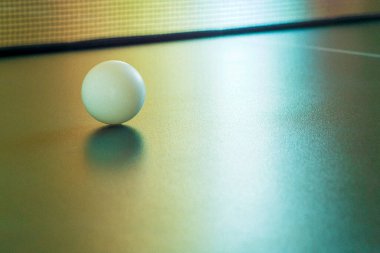 Maç için tenis topu masada. Görüntü:.