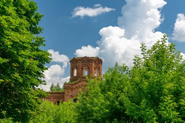 Ortodoks Katedrali yok edildi ve terk edildi.