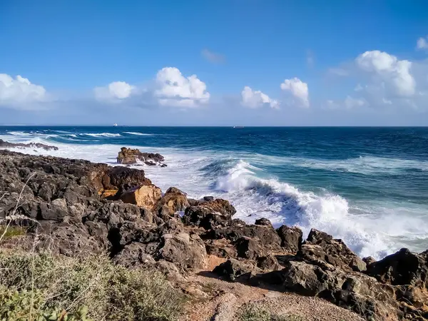 Cascais, Portekiz - Atlantik Okyanusu Kıyısı.