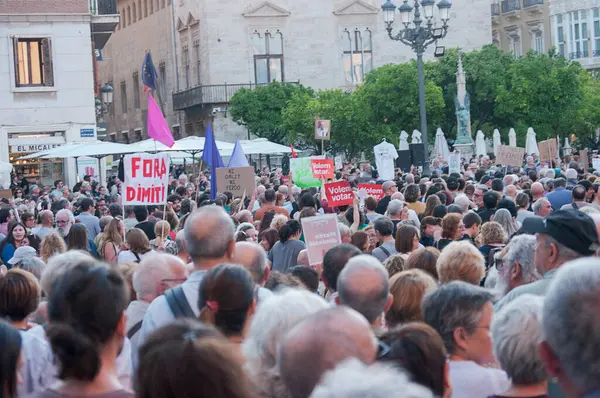 Valencia, İspanya - 29 Mayıs - 2025. Gösteri ve genel grev Başkan Valencia Mazon 'un istifasını talep ediyor..