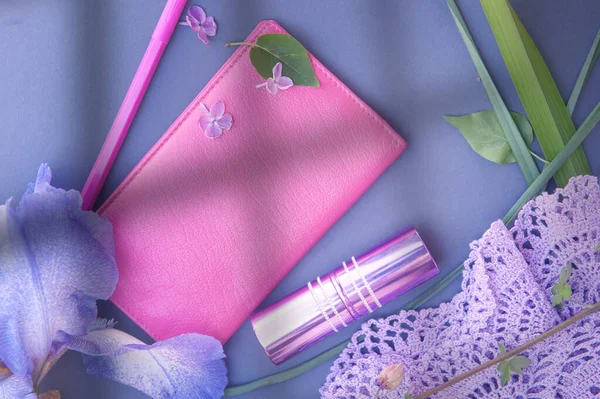 Empty Pink Leather Wallet Mockup Pink Assesorizes Crochet Napkin Top — Stock Photo, Image