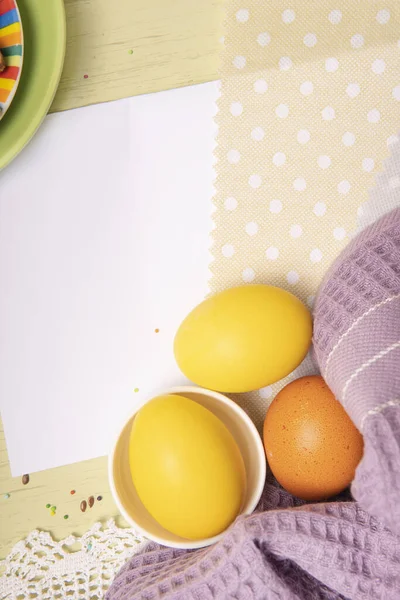 Fondo Pascua Primer Plano Con Huevos Colores Galletas Caseras Vacaciones —  Fotos de Stock