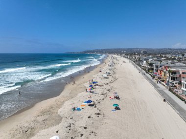 San Diego, California 'daki Mission Bay plajının havadan görüntüsü. ABD. Ünlü turizm beldesi