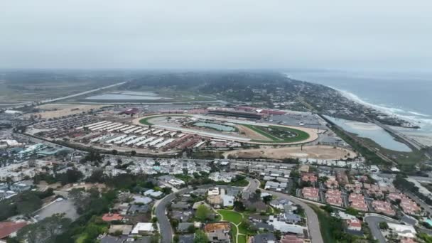 Vista Aérea Del Hipódromo Del Mar Deportes Carreras Caballos Condado — Vídeos de Stock