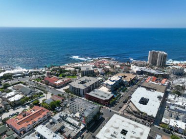 San Diego California 'daki La Jolla kasabasının ve plajının havadan görüntüsü. ABD 'de seyahat hedefi