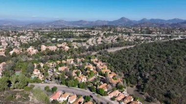 Rancho Bernardo, San Diego County, Kaliforniya 'daki yerleşim yerinin havadan görüntüsü. ABD. 