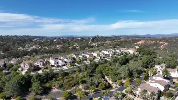 Luftaufnahme Der Mittelklasse Wohngegend Mit Eigentumswohnungen Und Häusern San Diego — Stockvideo