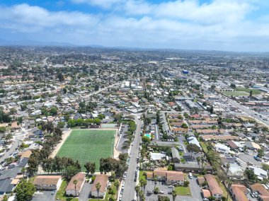 Vista, Carlsbad, San Diego, Kaliforniya 'daki evler ve toplulukların hava görüntüsü. ABD.