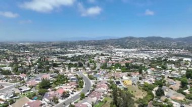 Vista, Carlsbad, San Diego, Kaliforniya 'daki evler ve toplulukların hava görüntüsü. ABD.