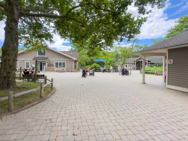 Bergen İlçesi Zooloji Parkı 10 Temmuz 2024 'te New Jersey' de Van Saun İlçe Parkı 'nda yer almaktadır.