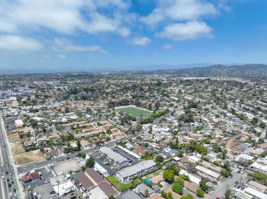 Vista, Carlsbad, San Diego, Kaliforniya 'daki evler ve toplulukların hava görüntüsü. ABD.