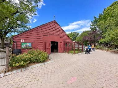 Bergen İlçesi Zooloji Parkı 10 Temmuz 2024 'te New Jersey' de Van Saun İlçe Parkı 'nda yer almaktadır.