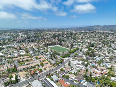 Vista, Carlsbad, San Diego, Kaliforniya 'daki evler ve toplulukların hava görüntüsü. ABD.