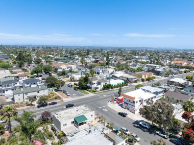 Yazın, Güney Kaliforniya 'da, San Diego' daki Pasifik Sahili ve Okyanus 'un havadan görünüşü. ABD.