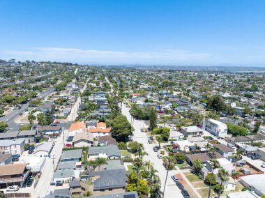 Yazın, Güney Kaliforniya 'da, San Diego' daki Pacific Beach kasabasının hava manzarası. ABD.