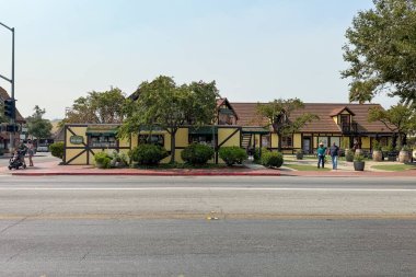 Solvang, CA, ABD - 4 Ağustos - Danimarka 'nın Solvang, Kaliforniya köyü. Turistik tatil köyü